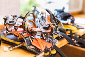 Zinal, rental of mountaineering equipment, crampons Zinal, rental of mountaineering equipment, crampons